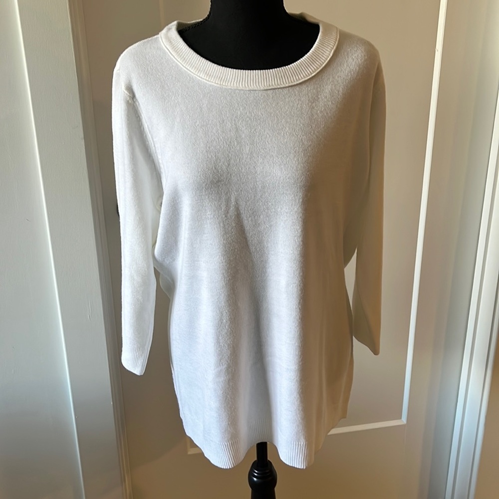 Quarter Sleeve White Crew Neck Sweater